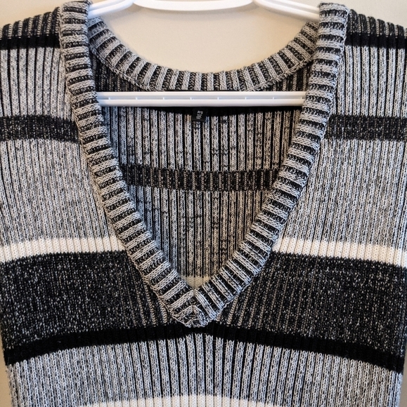 DYNAMITE V Neck Sweater Dress, like new - Picture 3 of 5